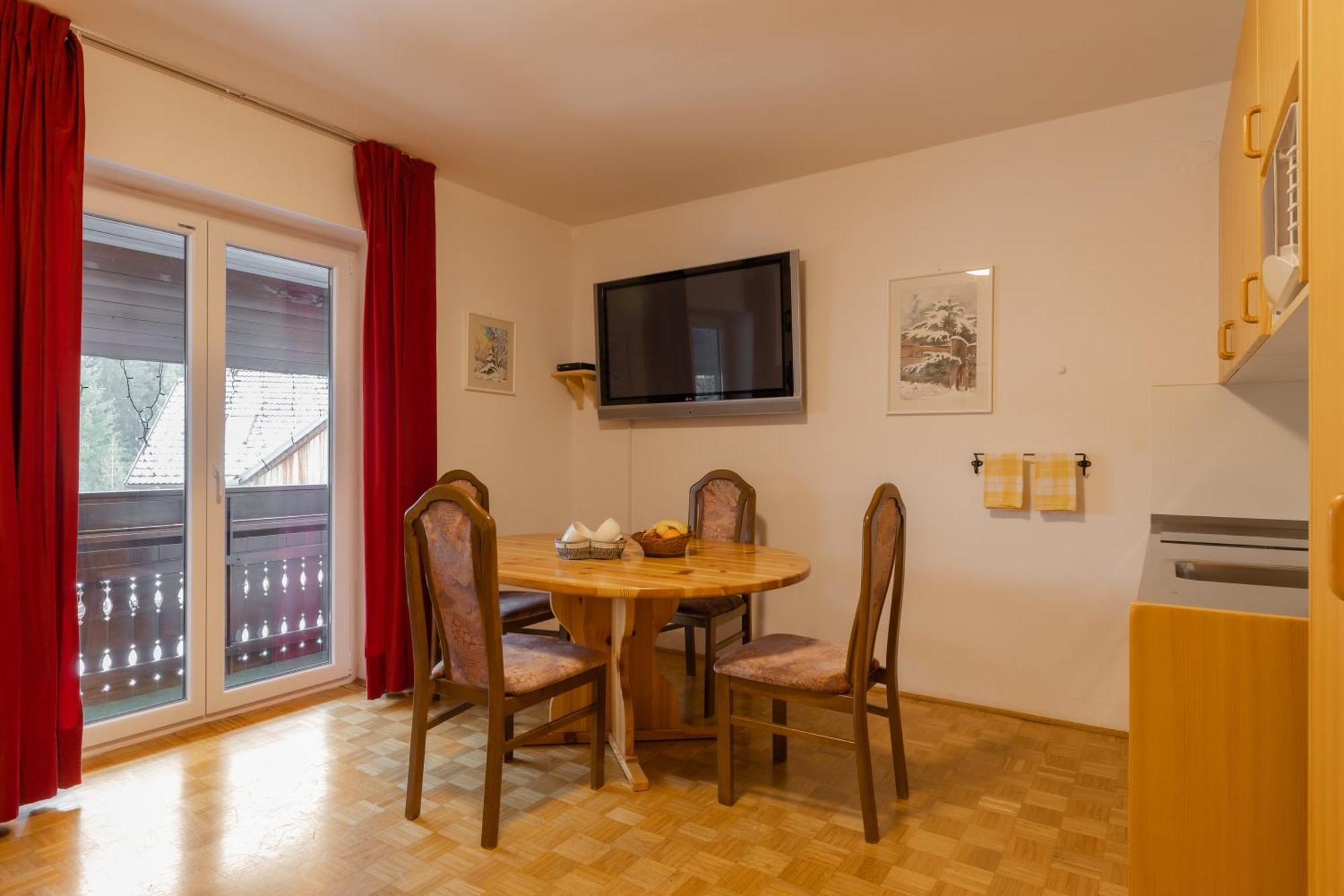 Apartments Rozle Kranjska Gora Room photo